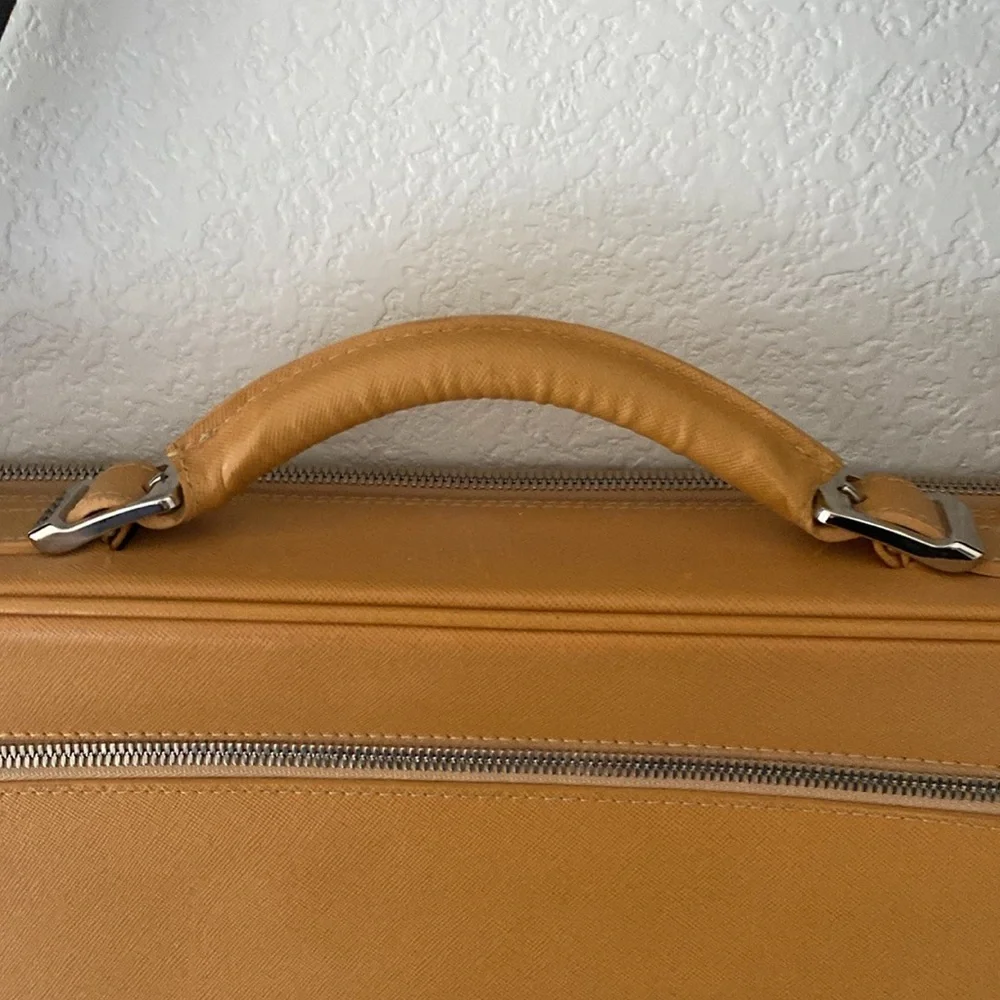Giorgio Fedon Stylish Leather Briefcase. Made in Italy